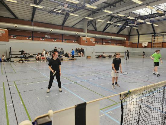 EFG-Badmintonmannschaft erkämpft sich den 3. Platz bei Bezirksmeisterschaft der Wettkampfklasse 3