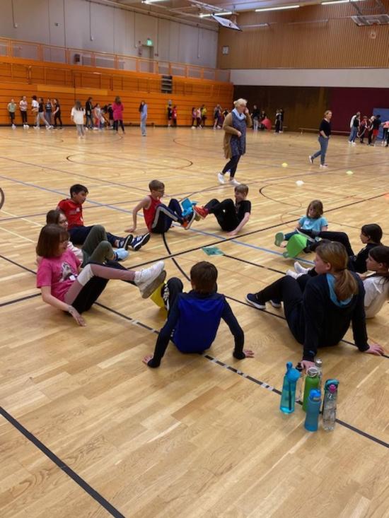 Wir sind ein tolles Team: Spielenachmittag im 5. Jahrgang