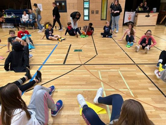 Wir sind ein tolles Team: Spielenachmittag im 5. Jahrgang