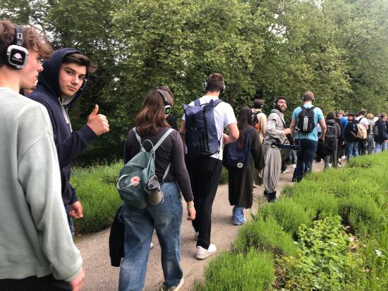 Klasse 7.4 gemeinsam mit der EF im Kulturscouteinsatz : DURST – Die Zukunft des Wassers