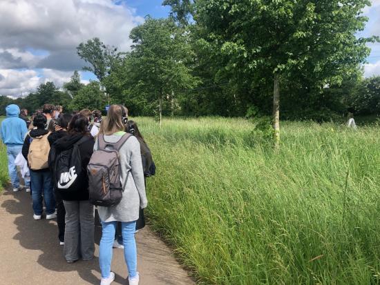 Klasse 7.4 gemeinsam mit der EF im Kulturscouteinsatz : DURST – Die Zukunft des Wassers