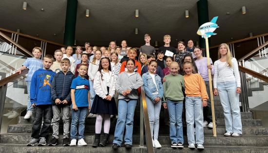 Herzliches Willkommen der 5. Klassen im Schuljahr 2024/25 auf der großen Einschulungsfeier in der EFG-Aula