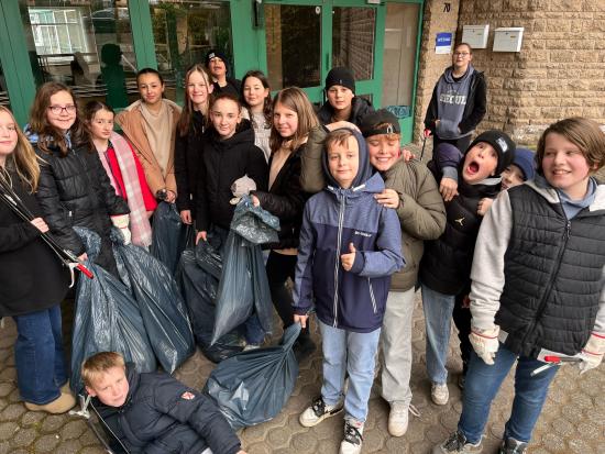 EFG packt beim Wupperputz gemeinsam packt an: Frühjahrsputz von Schulhof bis Talsperre