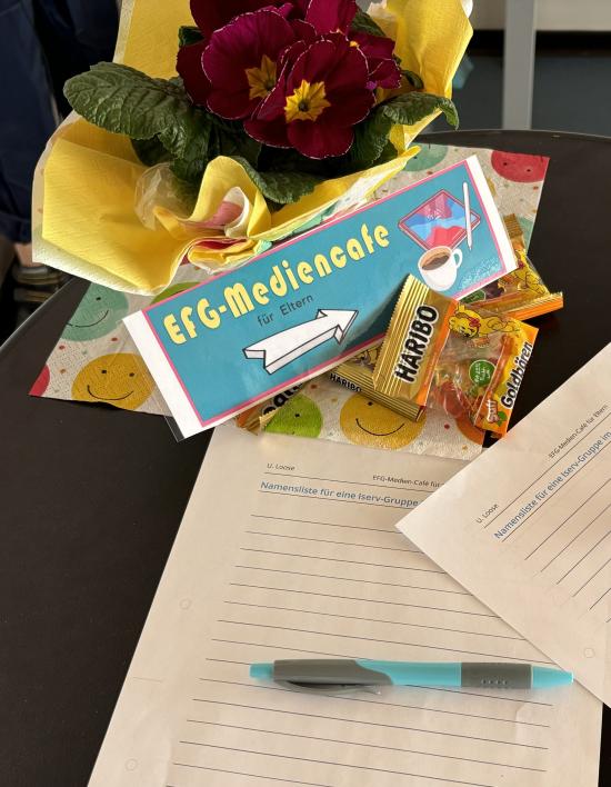 Gemeinsam für einen sicheren Umgang mit Medien: EFG-Eltern-Kind-Workshop rund ums Schultablet