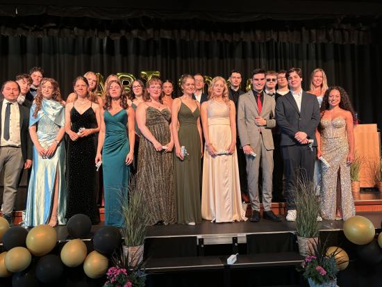 Feierliche Zeugnisübergabe -  Glückwunsch zum Abitur 2025!