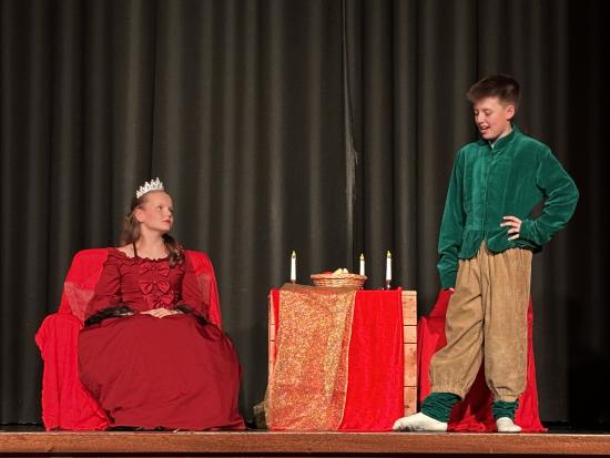 EFG-Theaterklasse 6.5 präsentierte ihr Stück: „Das zeitliche Durcheinander“