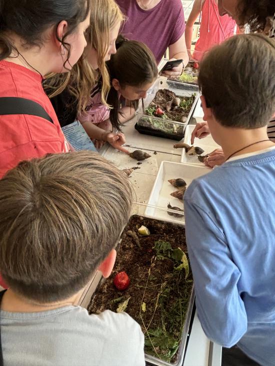  EFG-Nacht der Naturwissenschaften begeistert junge Forscherinnen und Forscher