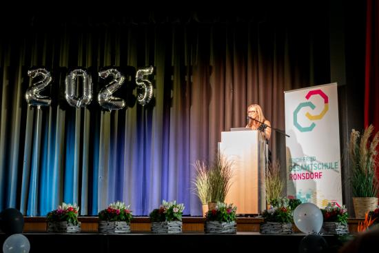 Herzlichen Glückwunsch: EFG-Zeugnisfeier der Abschlussklassen 2025 im 10. Jahrgang 