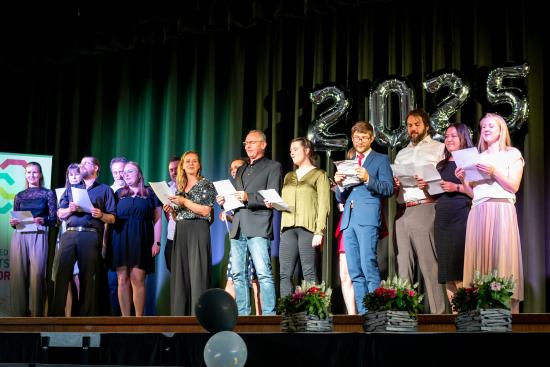 Herzlichen Glückwunsch: EFG-Zeugnisfeier der Abschlussklassen 2025 im 10. Jahrgang 