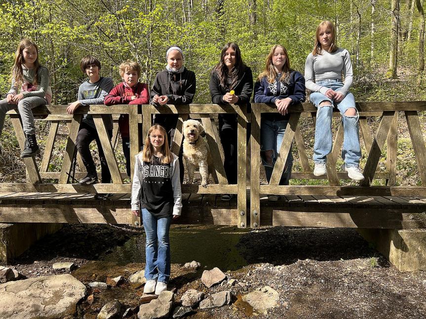 Kuschliger Lehrmeister in Sachen Respekt & Vertrauen: EFG Schulhund Brezel und seine AG stellen sich vor