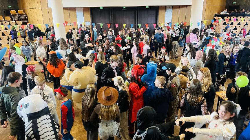 „Wuppdika!“ – EFG Karnevalsparty mit buntem Kostümwettbewerb und süßen Kamelle