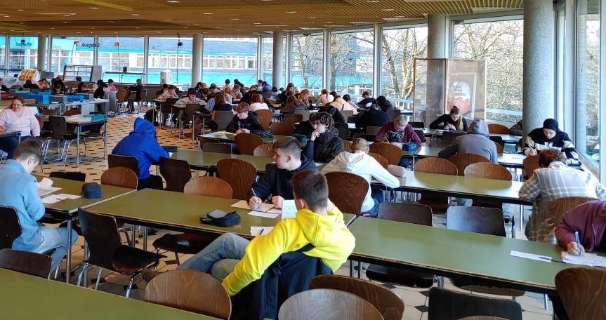 Ausgerechnet an der EFG: Großer Erfolg beim bundesweiten Mathe Känguru-Wettbewerb 2025