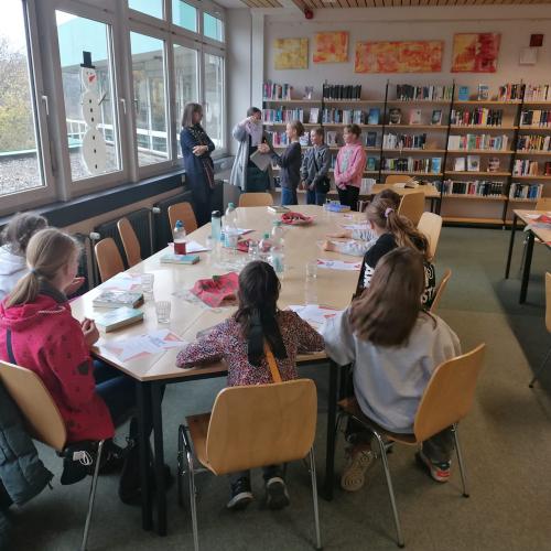 Spannender EFG-Schulentscheid im Vorlesewettbewerb 2022/2023