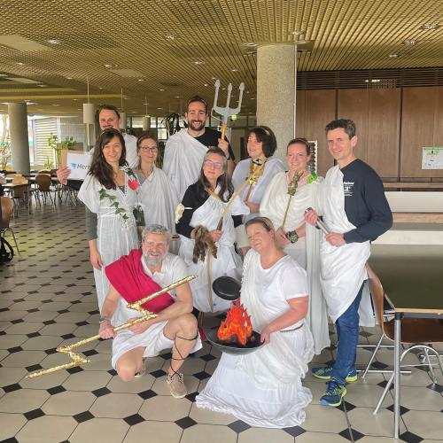 Das Erich-Fried-Kollegium auf den Pfaden des friedlichen Wettstreites: „Die 1. Erich-Fried-Spiele“ offenbaren ein gemeinsam starkes EFG-Kollegium